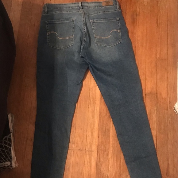 Signature by Levi Medium Wash Skinny Jeans - Picture 4 of 4